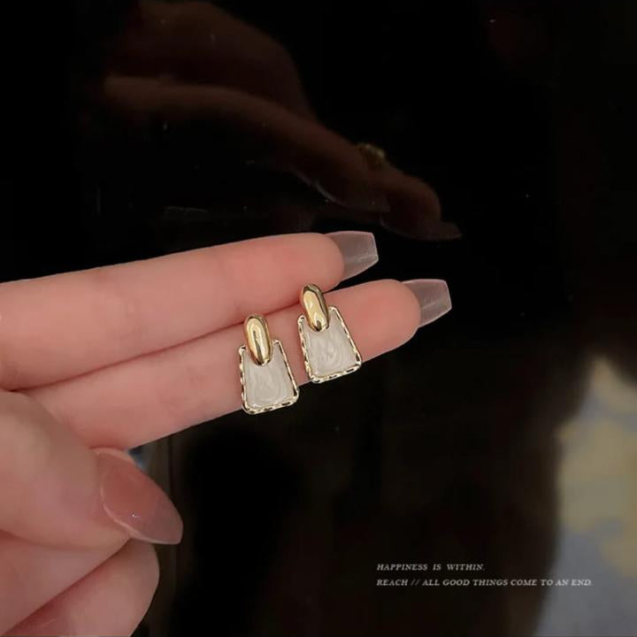 GO TO EARRINGS